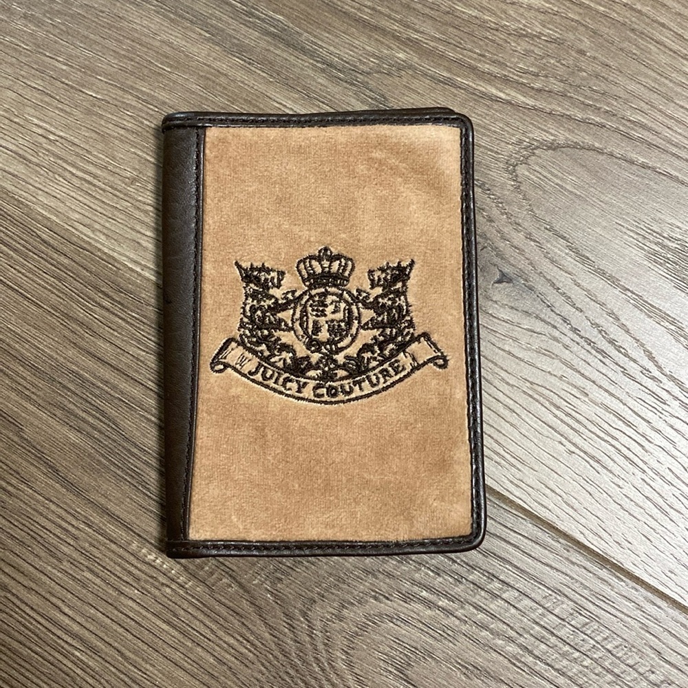 Juicy Couture Logo Tan Brown PASSPORT Case Cover